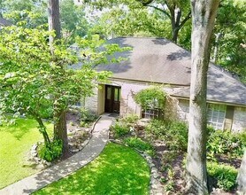 11710 Glenway Dr in Houston, TX - Building Photo - Building Photo