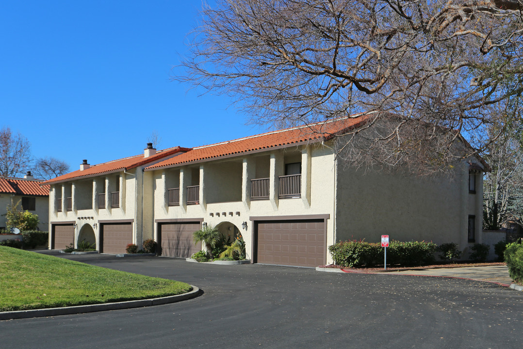 Southland Villas in Hayward, CA - Building Photo