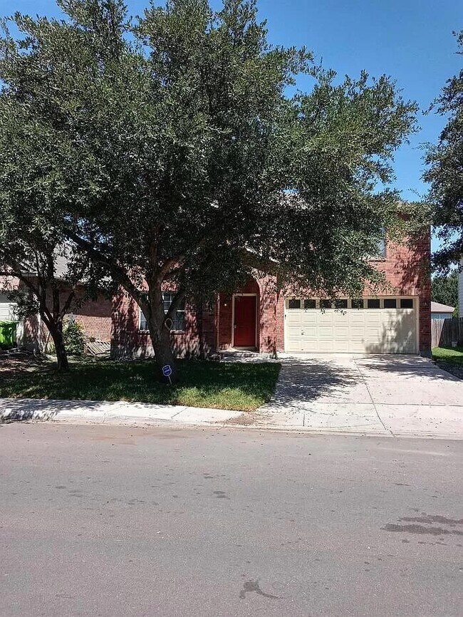 11231 Sierra Trail in San Antonio, TX - Building Photo - Building Photo