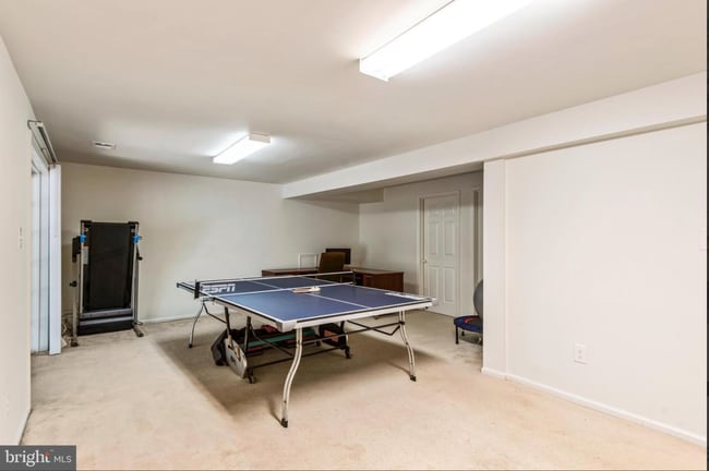 property at 9620 Hillock Ct