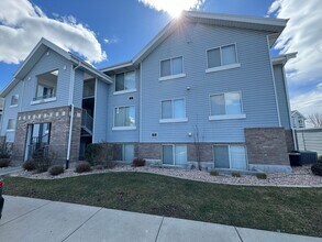 1525 Riverside Ave in Provo, UT - Foto de edificio - Building Photo