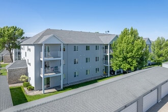 Orchid Place Apartments in Fargo, ND - Building Photo - Building Photo