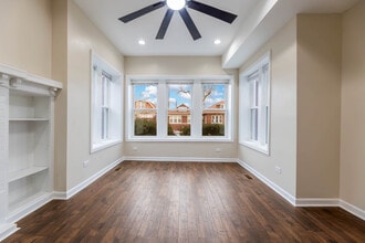 8327 S Crandon Ave, Unit 1 in Chicago, IL - Foto de edificio - Building Photo