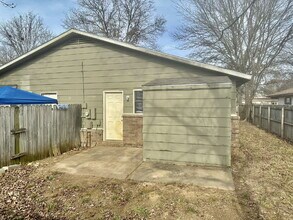 1909 Cypress Pl in Springdale, AR - Foto de edificio - Building Photo