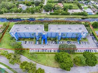 4734 Lucerne Lakes Blvd E in Greenacres, FL - Building Photo - Building Photo