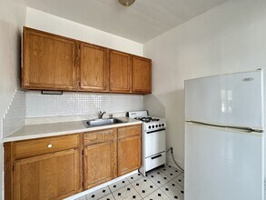 2432 N Linden Pl in Chicago, IL - Foto de edificio - Building Photo