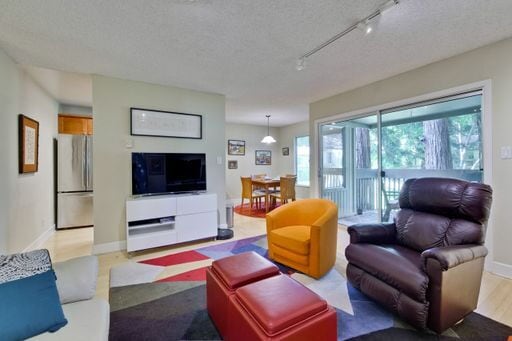 505 Cypress Point Dr in Mountain View, CA - Building Photo - Building Photo