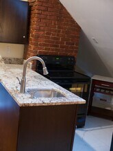 121 Rutherglen Ave, Unit 3rd Floor in Providence, RI - Building Photo - Building Photo