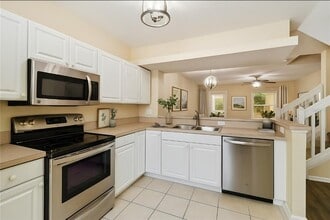 4443 Har Paul Cir in Tampa, FL - Building Photo - Building Photo