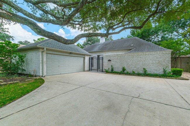 property at 14015 Cherry Mound Rd