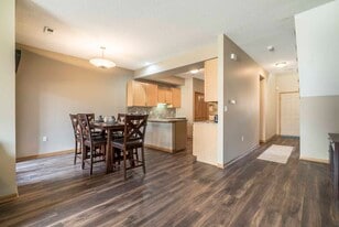 Southwind Villas in La Vista, NE - Building Photo