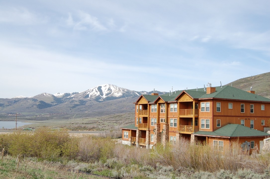 Todd Hollow in Kamas, UT - Foto de edificio