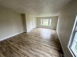 191 Old Hwy 70 in Eubank, KY - Building Photo - Building Photo