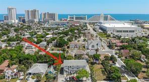 208 N Halifax Ave in Daytona Beach, FL - Building Photo