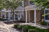 Schoenbrunn Greene in Sugarcreek, OH - Foto de edificio - Building Photo