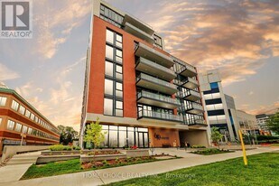 699 Sheppard Ave E in Toronto, ON - Building Photo