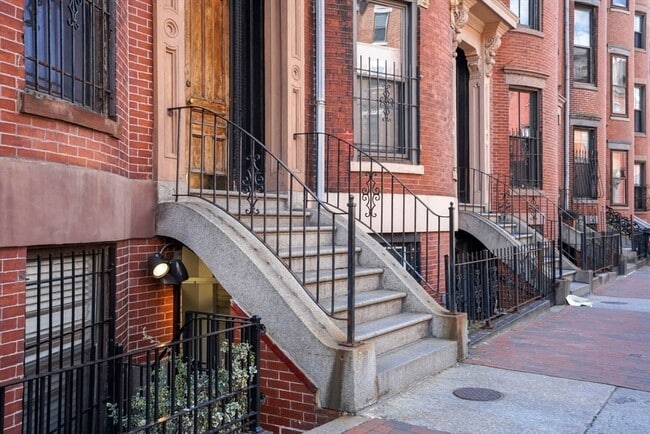 685 Massachusetts Ave in Boston, MA - Foto de edificio - Building Photo