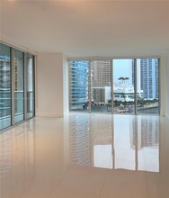 465 Brickell Ave, Unit 1002 in Miami, FL - Building Photo - Building Photo