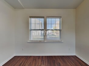 10233 Broken Stone Ct in Charlotte, NC - Foto de edificio - Building Photo