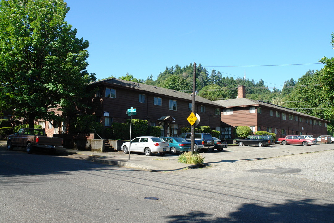 Redwood Park in Portland, OR - Building Photo