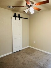 2914 Lakeland Dr in San Antonio, TX - Building Photo - Building Photo