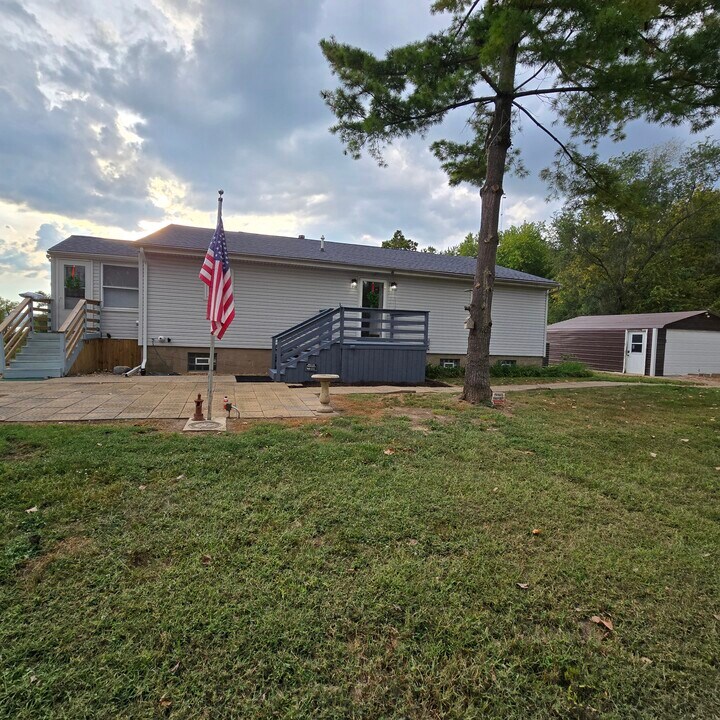 1303 Millpoint Rd in East Peoria, IL - Building Photo