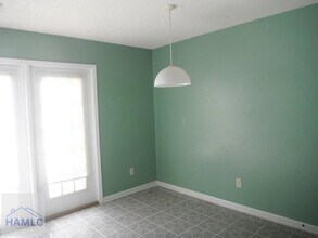 1100-8A Pineland Ave in Hinesville, GA - Foto de edificio - Building Photo