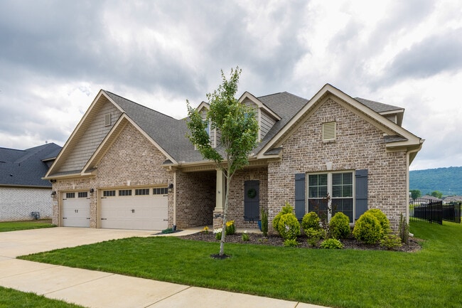 property at 7519 Flint Xing Cir SE