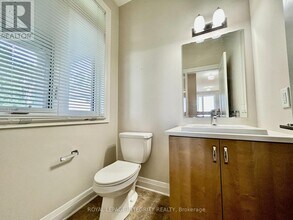 798 Carnelian Cres in Ottawa, ON - Building Photo - Building Photo