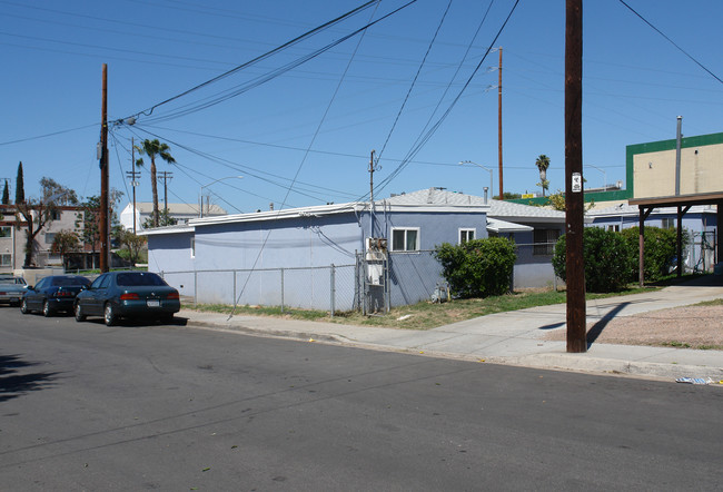 413-421 S Highland Ave in San Diego, CA - Building Photo - Building Photo