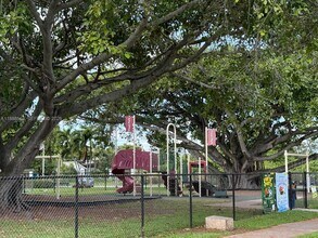 610 NE 2nd St in Dania Beach, FL - Building Photo - Building Photo