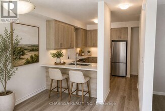 461 Blackburn Dr in Brantford, ON - Building Photo - Building Photo