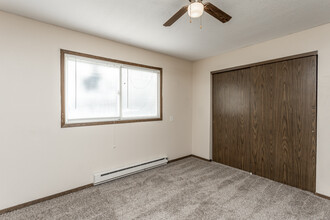 Continental Terrace Apartments in Cedar Rapids, IA - Foto de edificio - Interior Photo