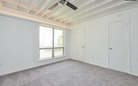 8211 Katy Fwy photo'