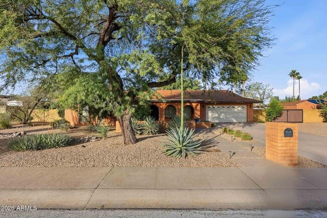 property at 11236 North 42nd Pl