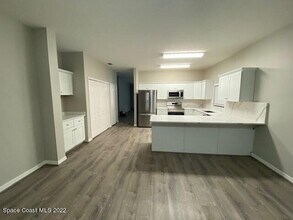 5212 Outlook Dr in Melbourne, FL - Building Photo - Building Photo