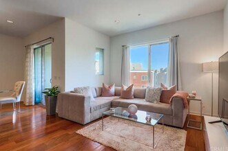 21 Gramercy in Irvine, CA - Building Photo - Building Photo