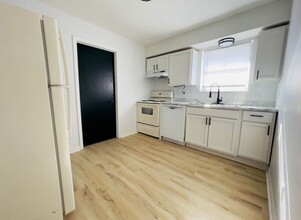 1406 Magnolia W in Excelsior Springs, MO - Building Photo - Building Photo