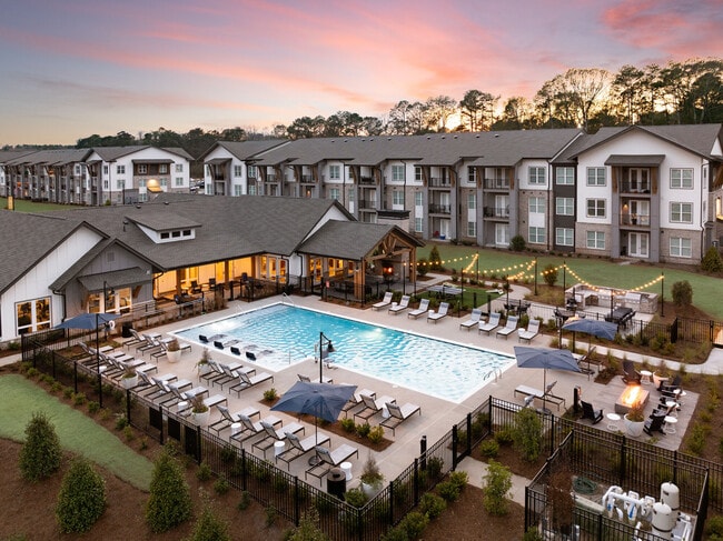 RENDER Stockbridge by Crescent Communities in Stockbridge, GA - Foto de edificio - Building Photo