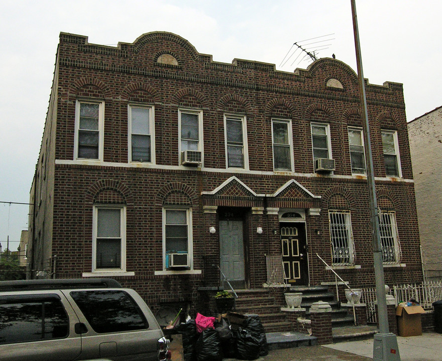 374 E 96th St in Brooklyn, NY - Building Photo