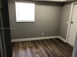 931 SW 80th Ave in North Lauderdale, FL - Building Photo - Building Photo