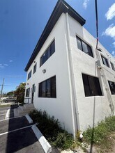2436 SW 7th St in Miami, FL - Building Photo - Building Photo