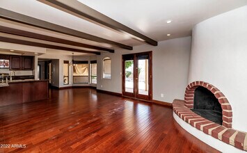 15620 North 8th St in Phoenix, AZ - Building Photo - Building Photo