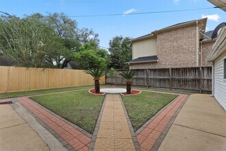 12303 Barryknoll Ln in Houston, TX - Building Photo - Building Photo