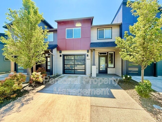 property at 11809 NE 108th St