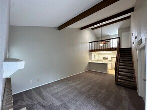 3119 Windchase Blvd in Houston, TX - Building Photo - Building Photo