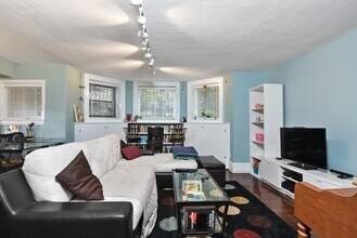 242 Beacon St in Boston, MA - Building Photo - Building Photo