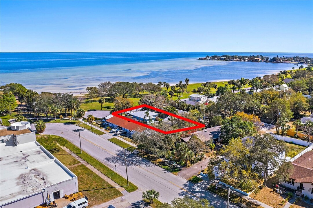 1511 Beach Dr SE in St. Petersburg, FL - Building Photo