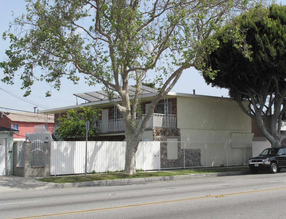 4623 E Compton Blvd in Compton, CA - Building Photo