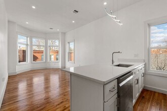 120 Regent St, Unit 5 in Boston, MA - Building Photo - Building Photo